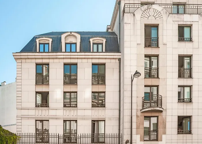 Adveniat Paris